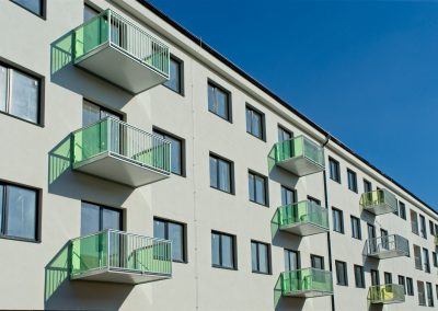 Balkóny s kombinovanou výplňou